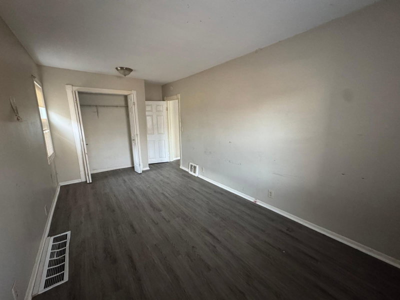 633 Parkway Drive - Photo 7