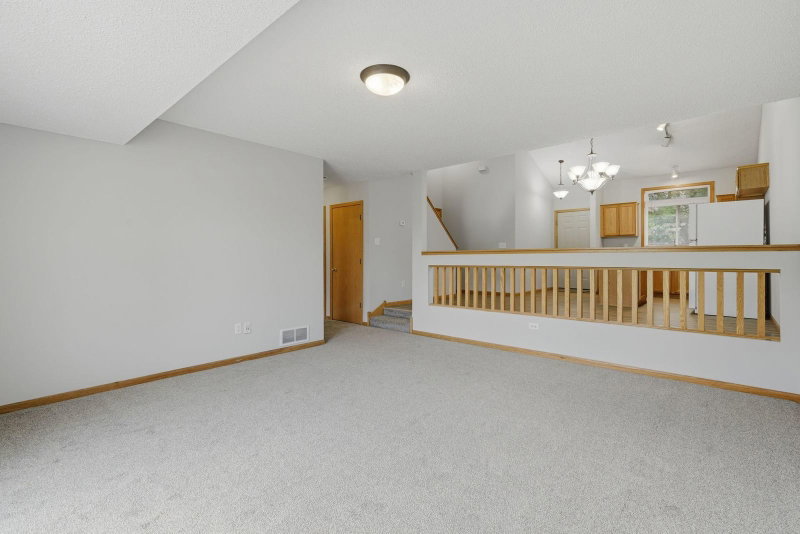 4104 Jarmann Lane - Photo 4
