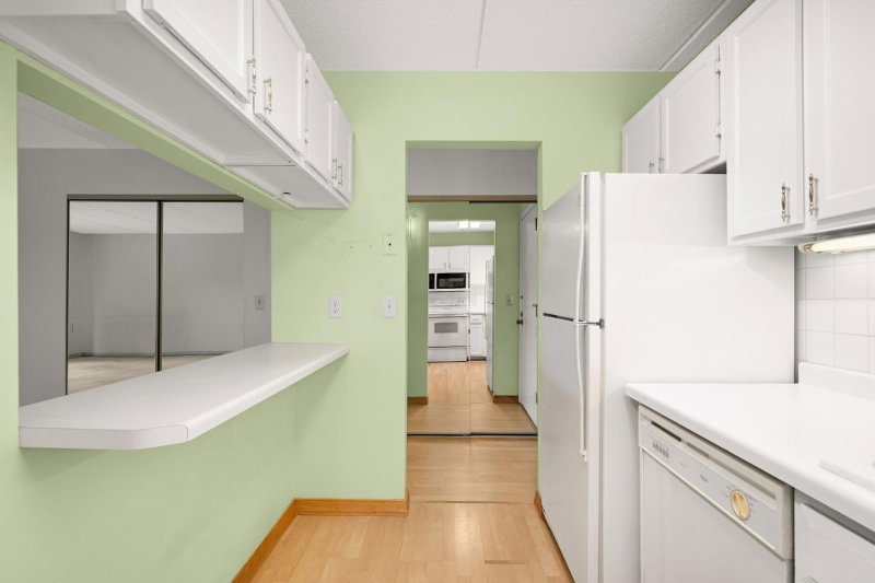 10501 Cedar Lake Road #413 - Photo 17