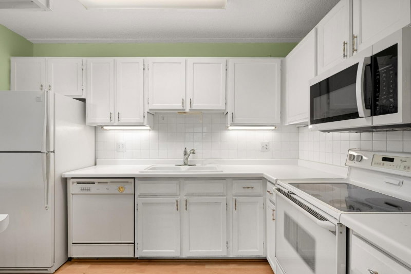 10501 Cedar Lake Road #413 - Photo 4
