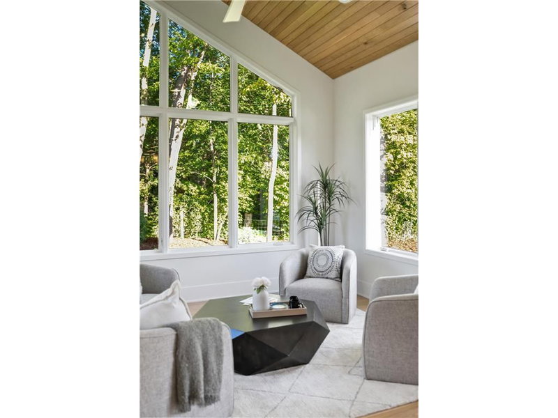 931X W 134th Street - Photo 14