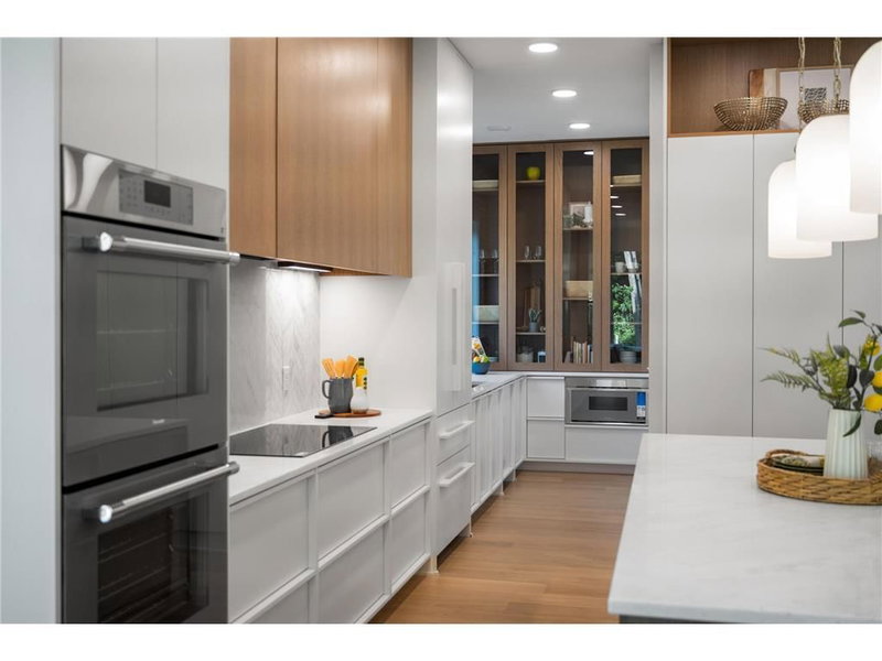 931X W 134th Street - Photo 9