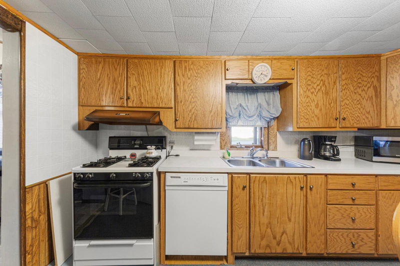533 9th Street NW - Photo 17