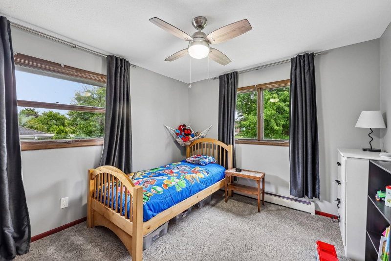 1720 69th Avenue N - Photo 17