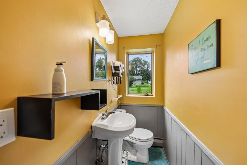 1720 69th Avenue N - Photo 28