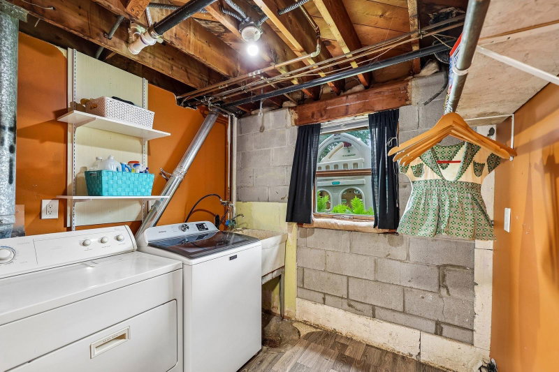 1720 69th Avenue N - Photo 32