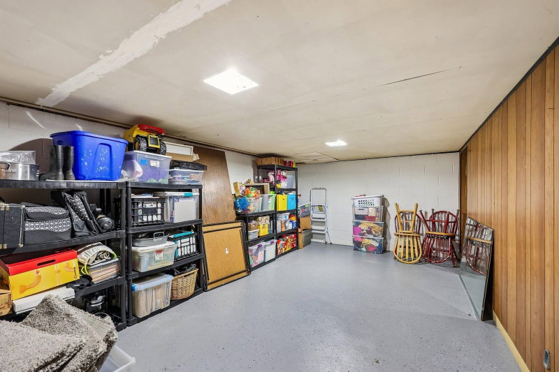 1720 69th Avenue N - Photo 33