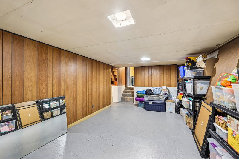 1720 69th Avenue N - Photo 34