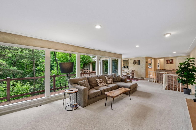 12001 Hilloway Road W - Photo 11