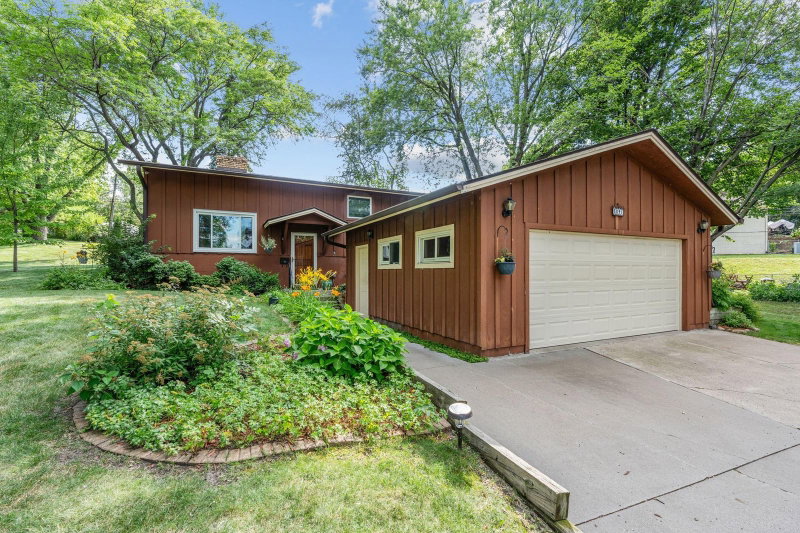 6041 Sumter Place N - Photo 2