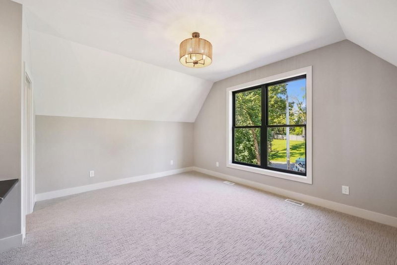 3061 Lake Shore Boulevard - Photo 35