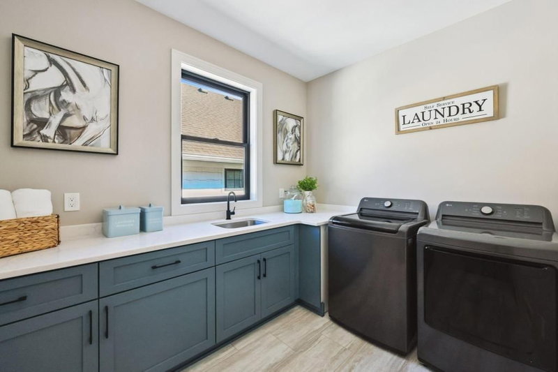 3061 Lake Shore Boulevard - Photo 37