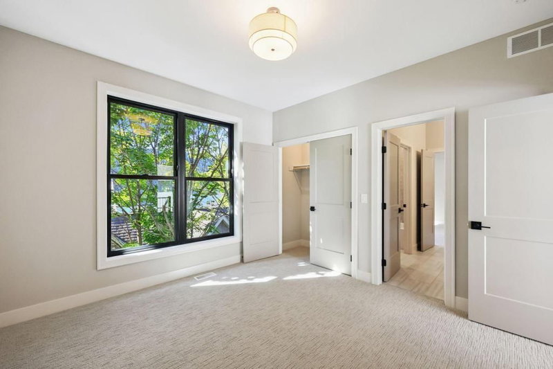 3061 Lake Shore Boulevard - Photo 43