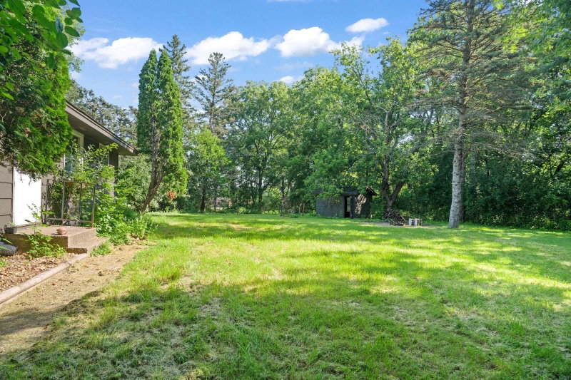 14901 Highway 7 - Photo 17