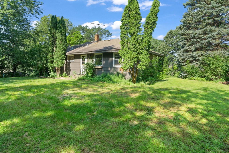14901 Highway 7 - Photo 18