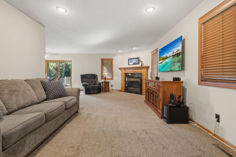 1432 Cloud Drive NE - Photo 15