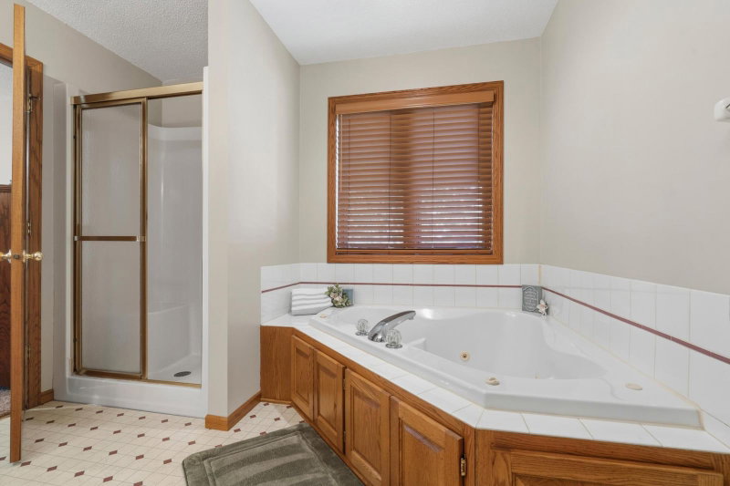 1432 Cloud Drive NE - Photo 29