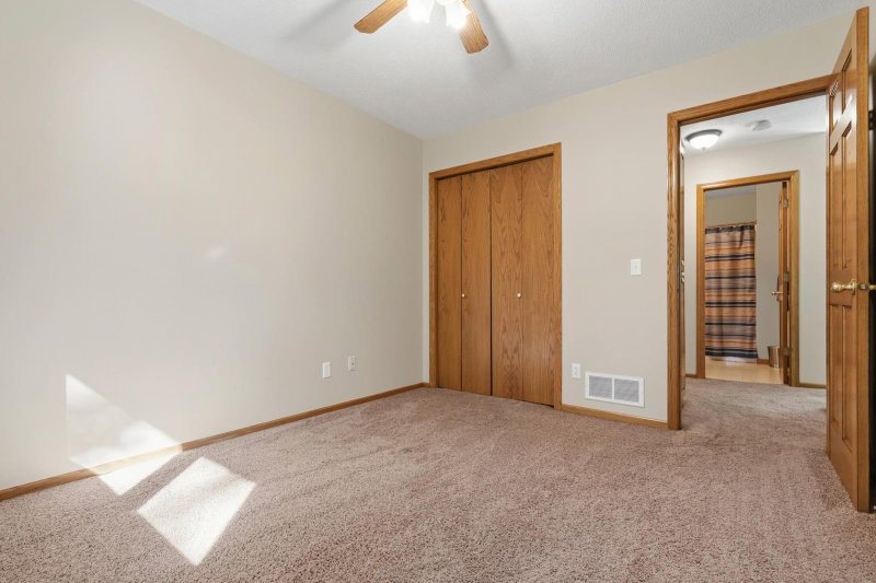 1432 Cloud Drive NE - Photo 36