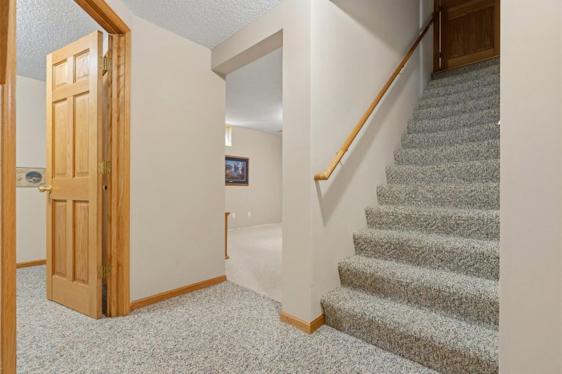 1432 Cloud Drive NE - Photo 38