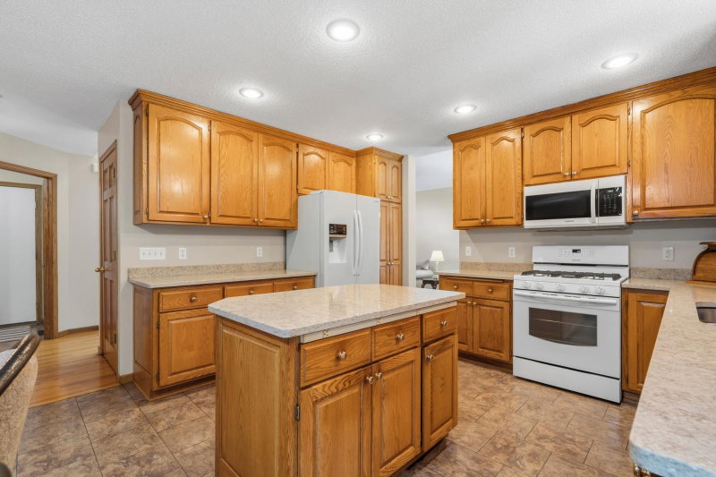 1432 Cloud Drive NE - Photo 8