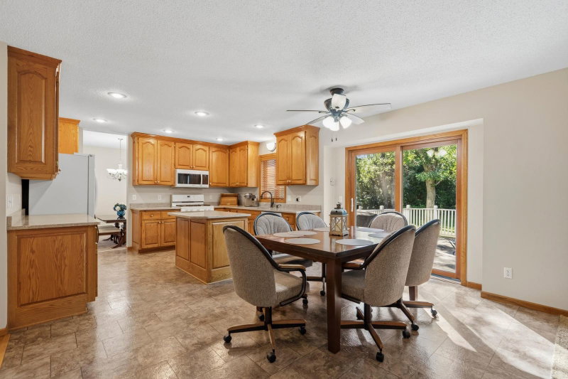 1432 Cloud Drive NE - Photo 10