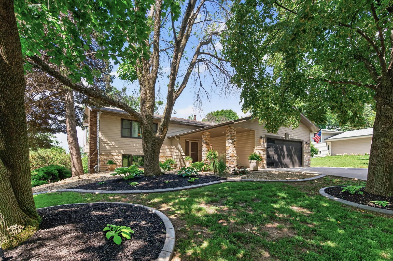 15601 Highland Avenue NW