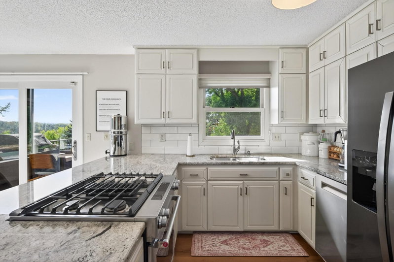 15601 Highland Avenue NW - Photo 27