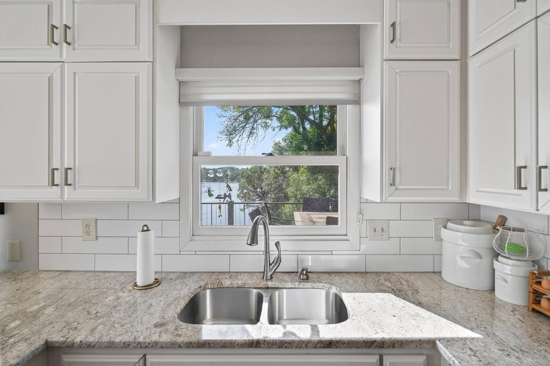 15601 Highland Avenue NW - Photo 28