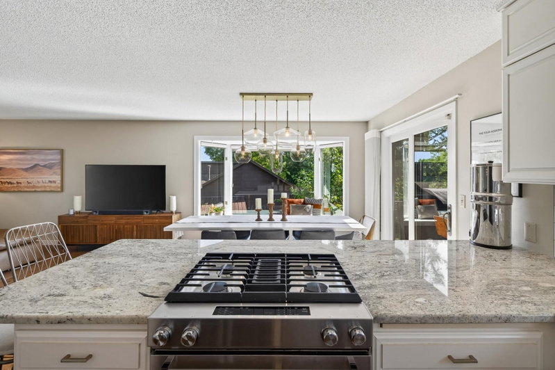 15601 Highland Avenue NW - Photo 29