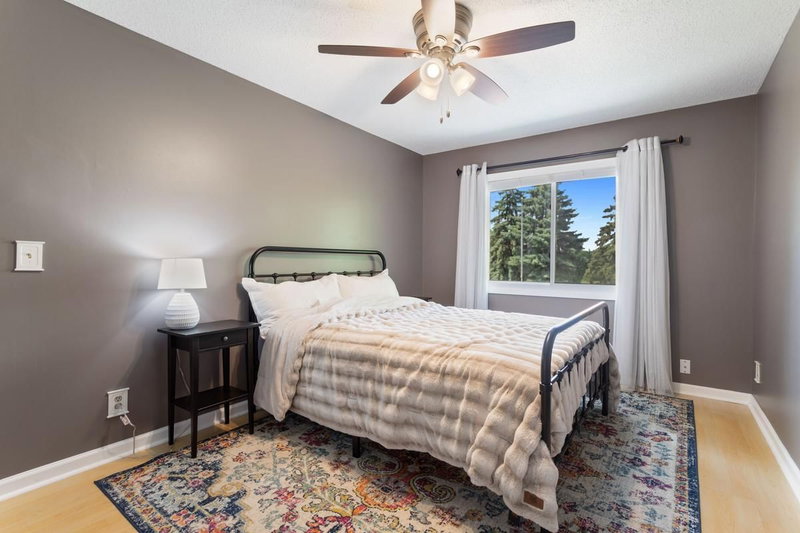 1053 Bridge Street - Photo 15