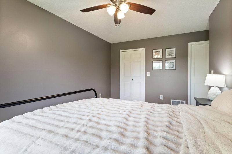 1053 Bridge Street - Photo 16