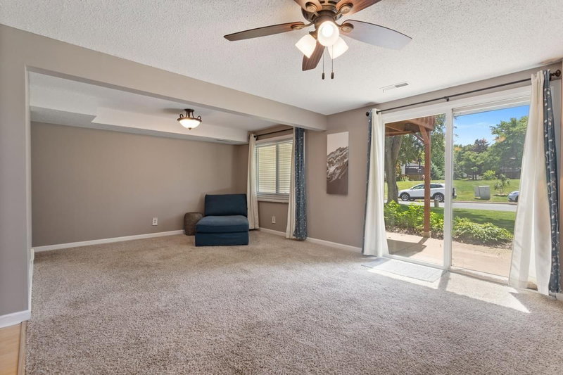 1053 Bridge Street - Photo 21