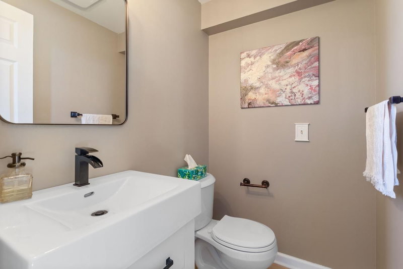 1053 Bridge Street - Photo 22