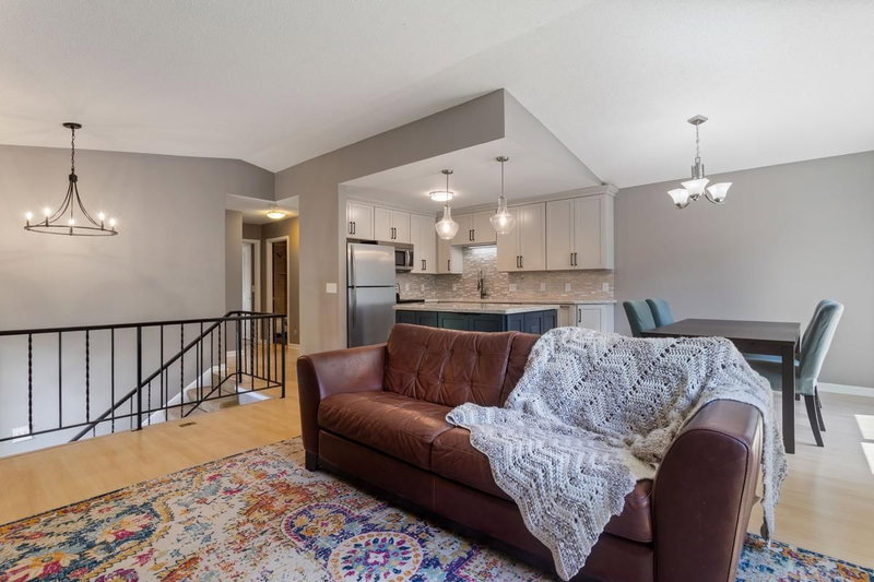 1053 Bridge Street - Photo 4