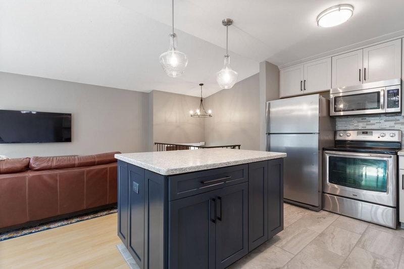 1053 Bridge Street - Photo 10