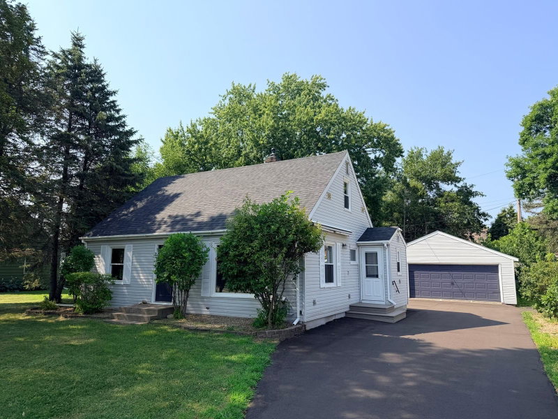 1051 Burke Avenue W