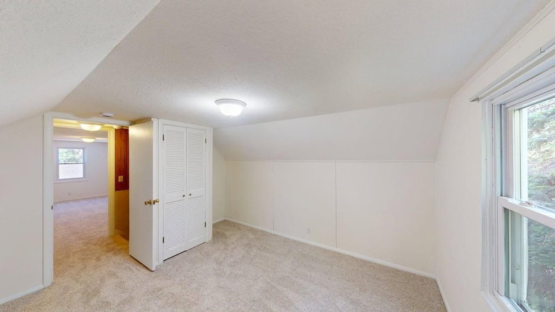 1051 Burke Avenue W - Photo 12