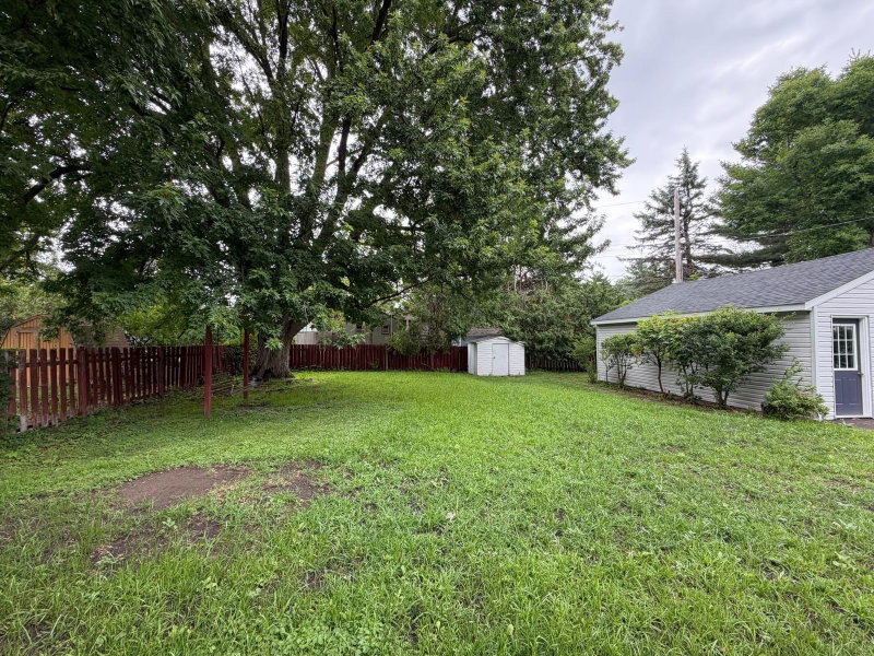 1051 Burke Avenue W - Photo 15