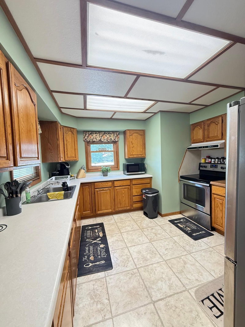1019 Central Street W - Photo 8