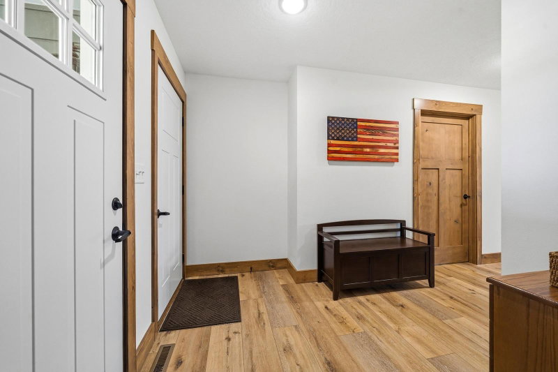 1515 Geneva Road NE - Photo 20