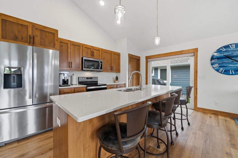 1515 Geneva Road NE - Photo 27