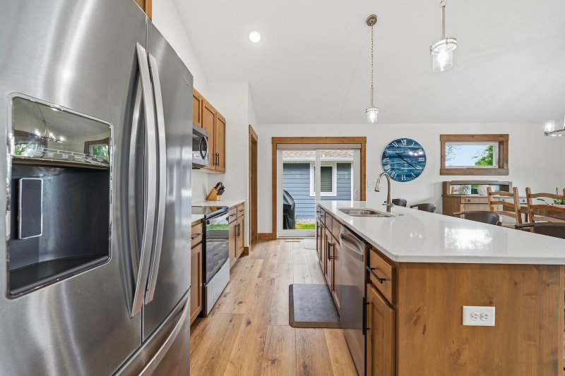1515 Geneva Road NE - Photo 28