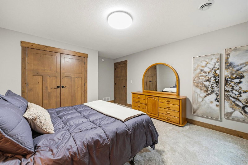 1515 Geneva Road NE - Photo 52