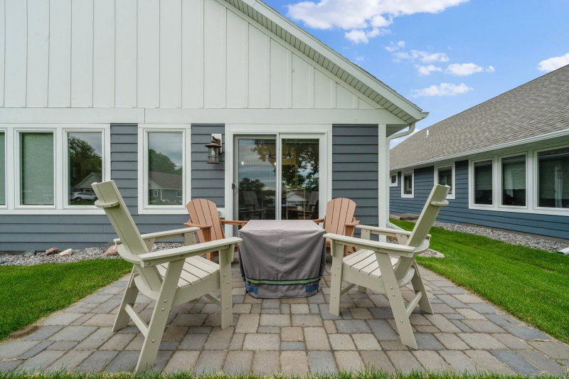1515 Geneva Road NE - Photo 10