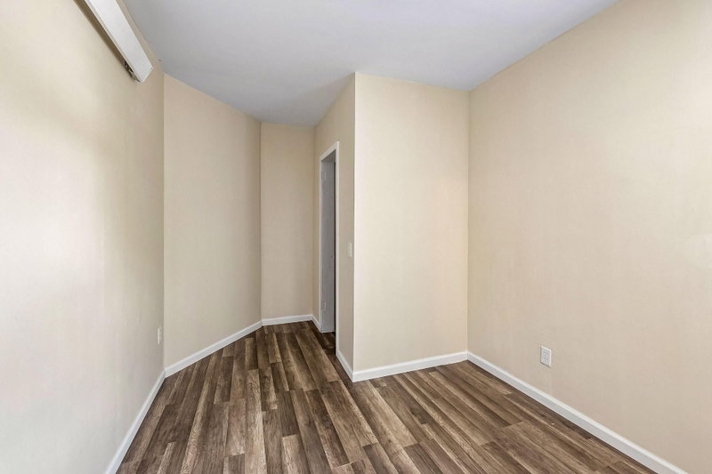825 18th Avenue NE - Photo 12