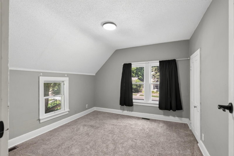 1094 Kent Street - Photo 16