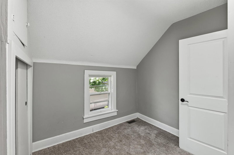 1094 Kent Street - Photo 20