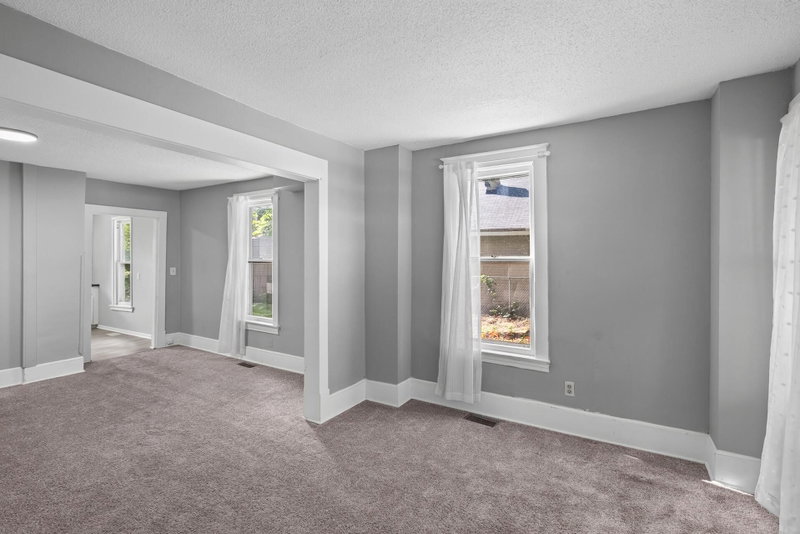 1094 Kent Street - Photo 6