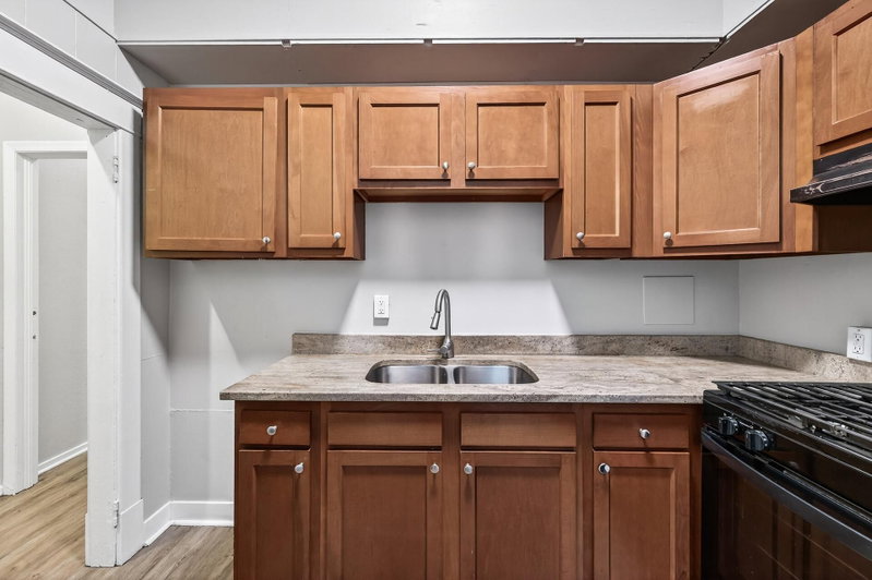 812 7th Street SE - Photo 39