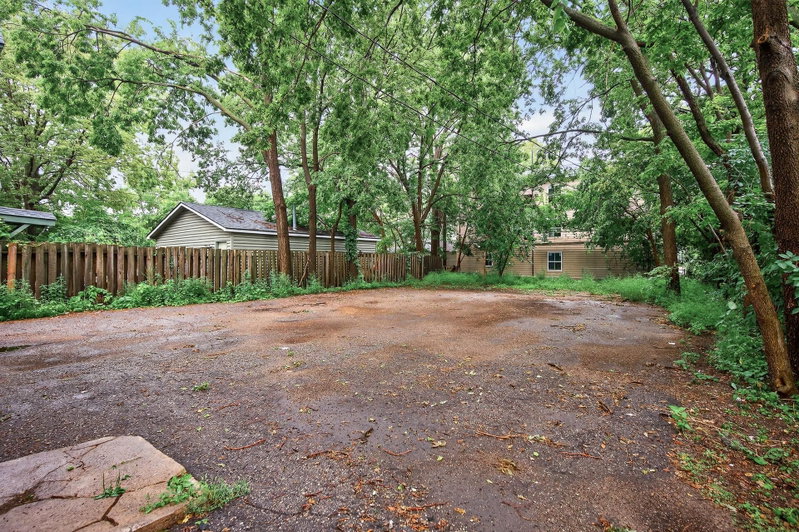 812 7th Street SE - Photo 48